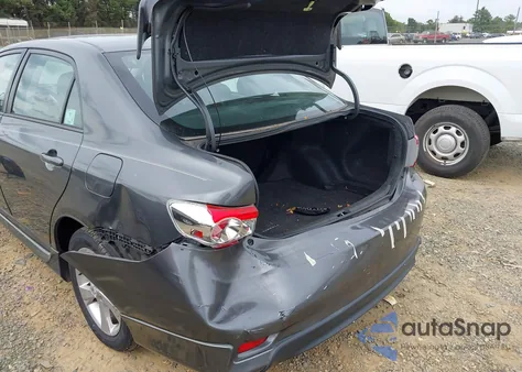 2013 Toyota Corolla S z USA, uszkodzony, nr VIN 2T1BU4EEXDC070531